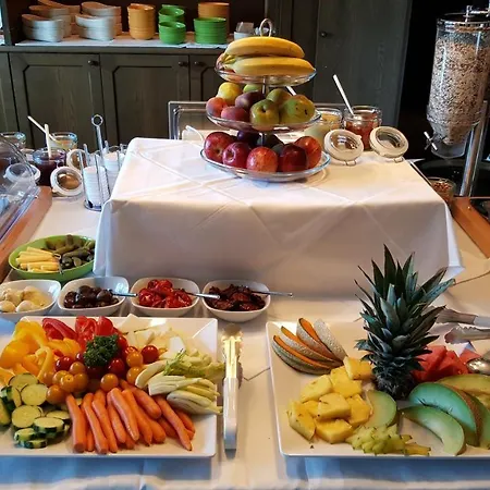 Baumhaushotel Oaseweil Nyaraló Weil im Schonbuch