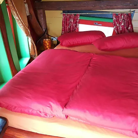 Baumhaushotel Oaseweil Weil im Schonbuch