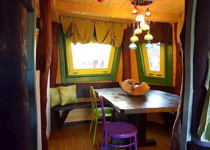 Baumhaushotel Oaseweil *