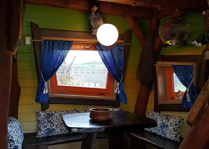 Baumhaushotel Oaseweil