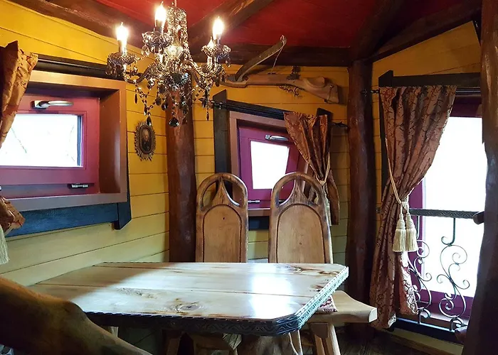 Baumhaushotel Oaseweil * Weil im Schonbuch